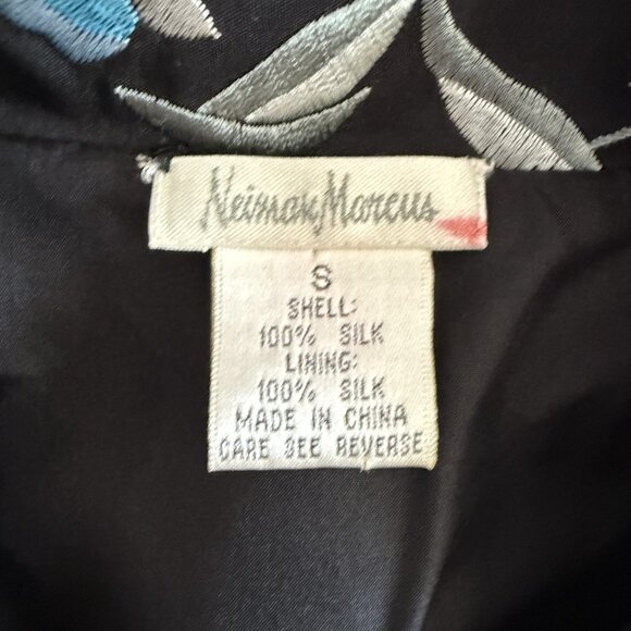Neiman Marcus Jacket Black Silk Embroidered Floral Pattern Elegant - Picture 3 of 7